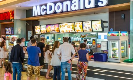 McDonald’s plans to close about 500 restaurants in 2016