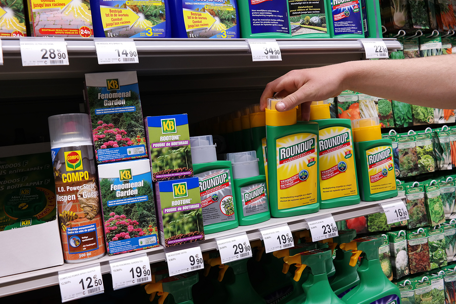 The Sale of Monsanto’s Toxic Weedkiller is Banned in the Netherlands!