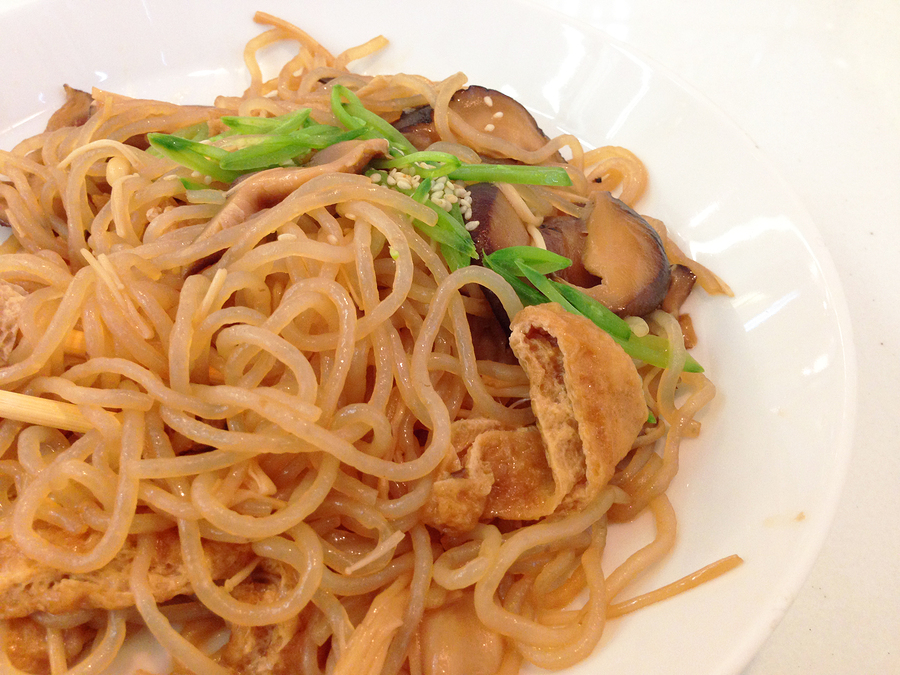 Shirataki Noodles: The Zero-Calorie “Miracle” Noodles