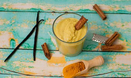 This Turmeric Cleansing Smoothie That Will Rock Your Body