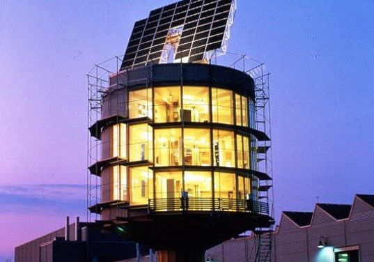 Spinning solar building produces 5x more energy than it uses