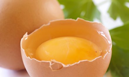 Is Eating Raw Eggs Safe and Healthy?
