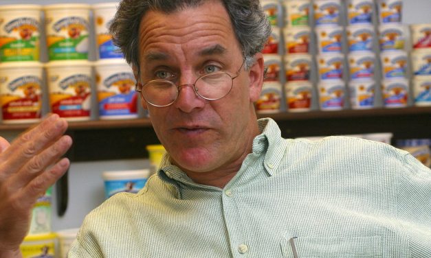 US NEWS: Stonyfield Farm’s Gary Hirshberg Gave Huge Money to Clinton, Threw Bernie Under the Bus