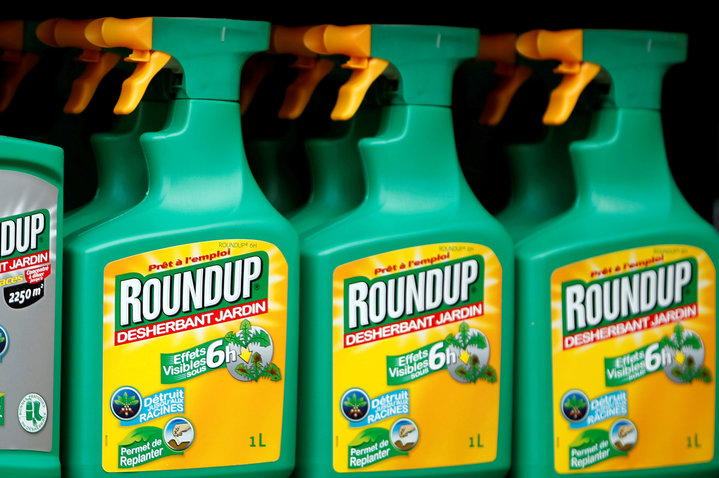 Monsanto sues California over weed killer cancer warnings