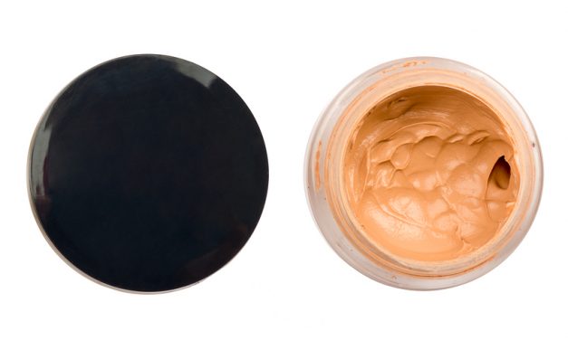 Homemade tinted moisturizer works better than toxic, expensive foundations (Recipe)
