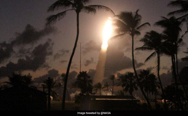 NASA rockets to create glowing white artificial clouds