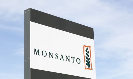 Monsanto halts launch of chemical after users complain of rashes