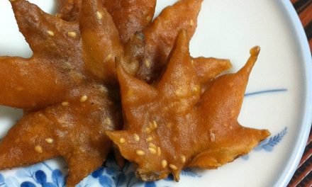 Video: Snacking on deep-fried maple leaves