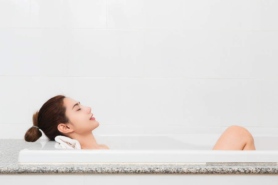 DIY Hormone Balancing Bath Melts