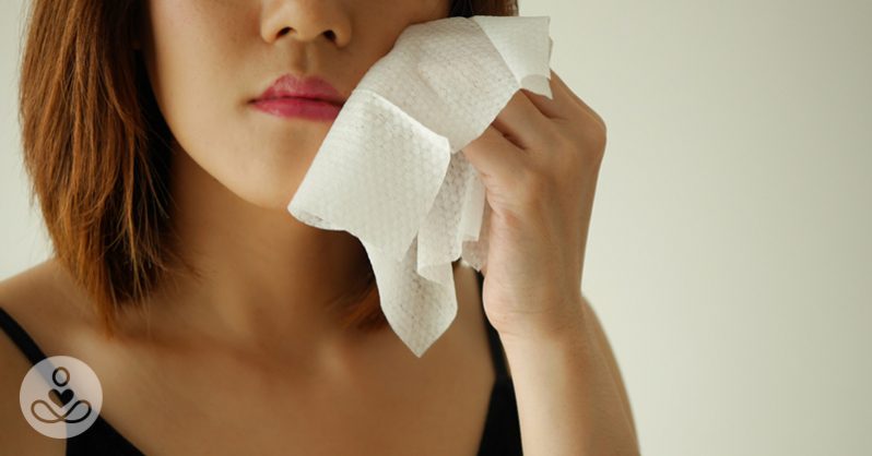 Neutrogena Makeup Remover Cleansing Towelettes linked to skin rashes