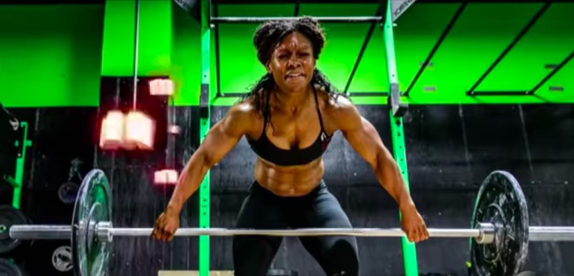 Woman is harassed for being muscular (but there’s a silver lining)