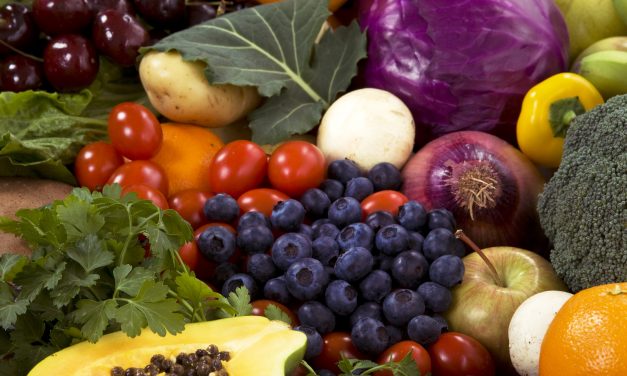 Newsweek: People who eat organic food are 25 percent less likely to get cancer, Study Suggests