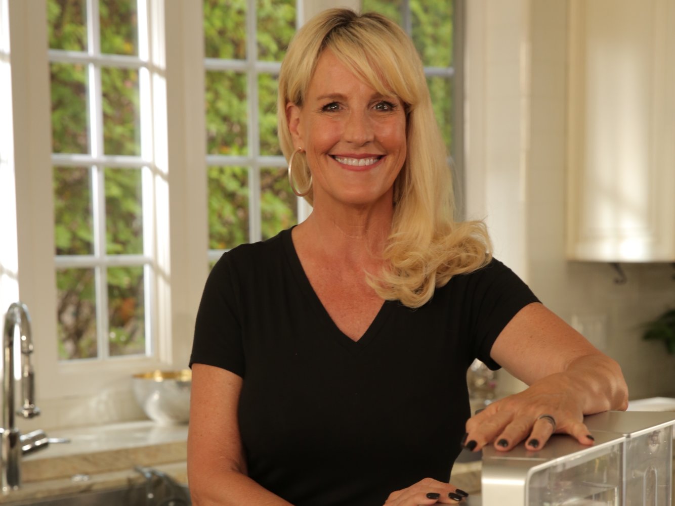 Business Insider: Erin Brockovich is warning about an emerging drinking-water crisis in the US. Here’s how she recommends you protect yourself.