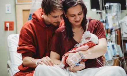 Mother gives birth to baby girl she knew would die so her organs could save other sick children