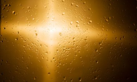 Scientists transform sunlight into a liquid fuel that can be stored for 18 years