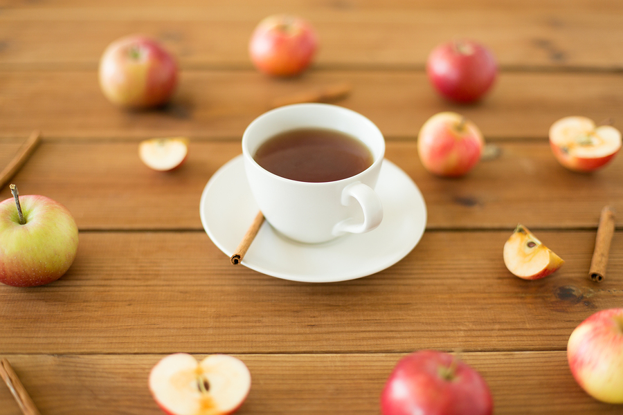 Study: Live Longer By Eating Apples, Drinking Tea Every Day