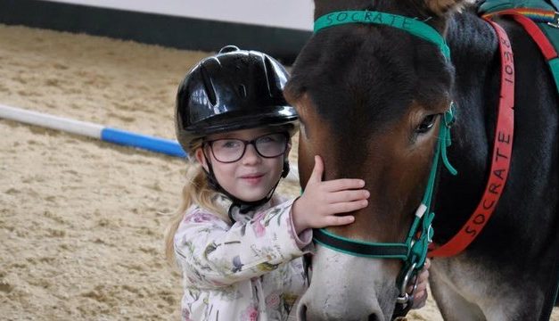 Little Girl Who Couldn’t Speak Tells Therapy Donkey ‘I Love You’