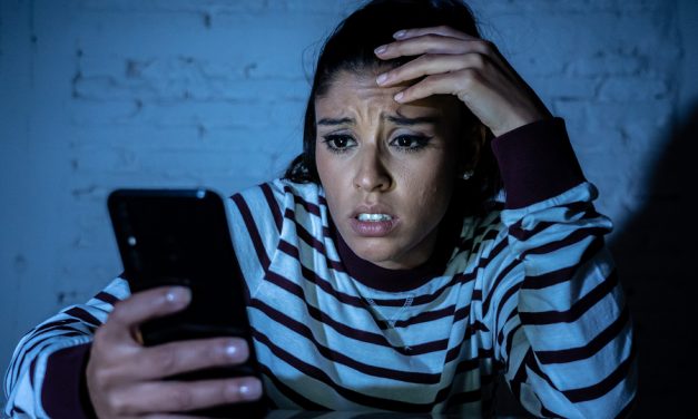 Teen Social Media Use May Increase Risk of Mental Health Problems