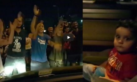 Lebanese Protesters Sing ‘Baby Shark’ to Toddler, Hilarity Ensues