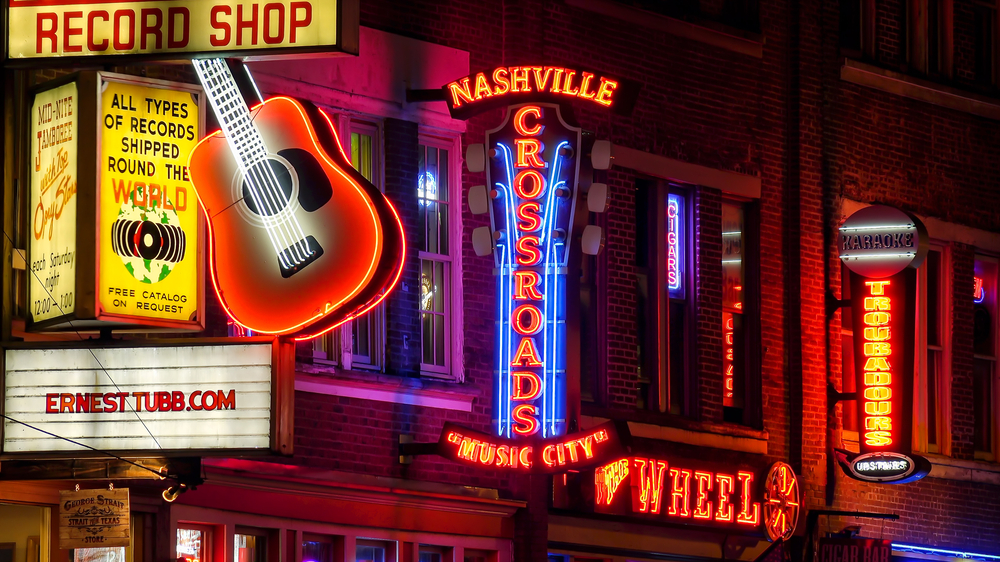 Gibson Pledges Guitars to Musicians Affected by Nashville Tornado