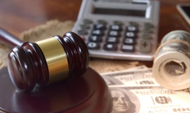 Bloomberg: Angry Undergrads Are Suing Colleges for Billions in Refunds