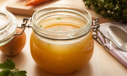 The Ultimate Guide to Bone Broth: Nature’s Collagen Supplement