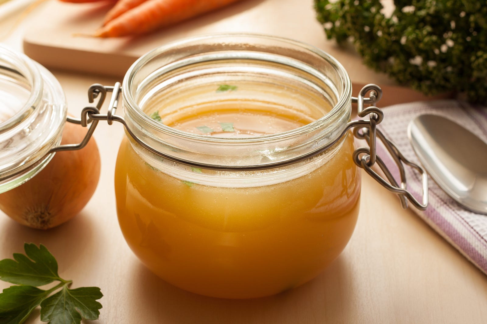 The Ultimate Guide to Bone Broth: Nature’s Collagen Supplement